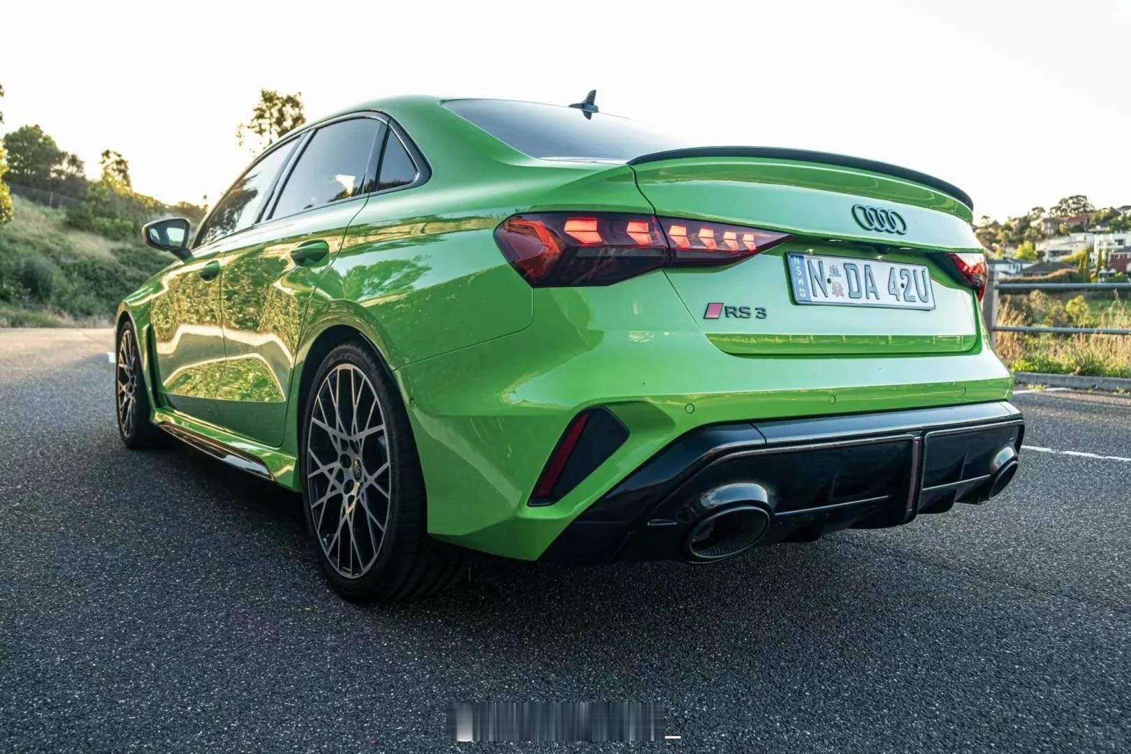 大v聊车 确定引进国内！全新26款奥迪RS3，限量150台！近日，全新奥迪RS3