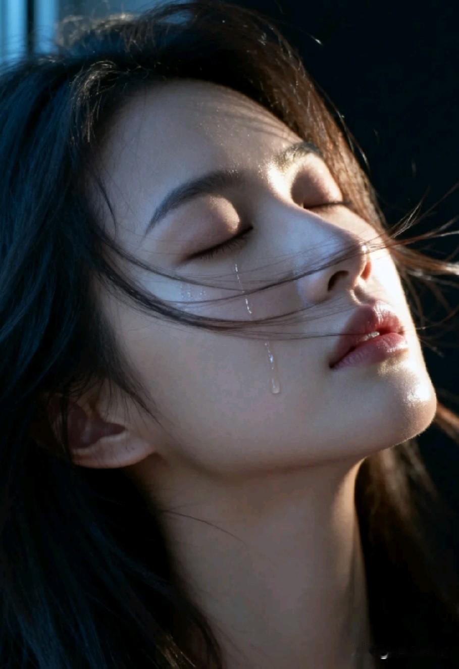 情人之间，
只懂消耗你的人，
趁早踢出局。
 
别再给自己洗脑，
什么有情饮水饱