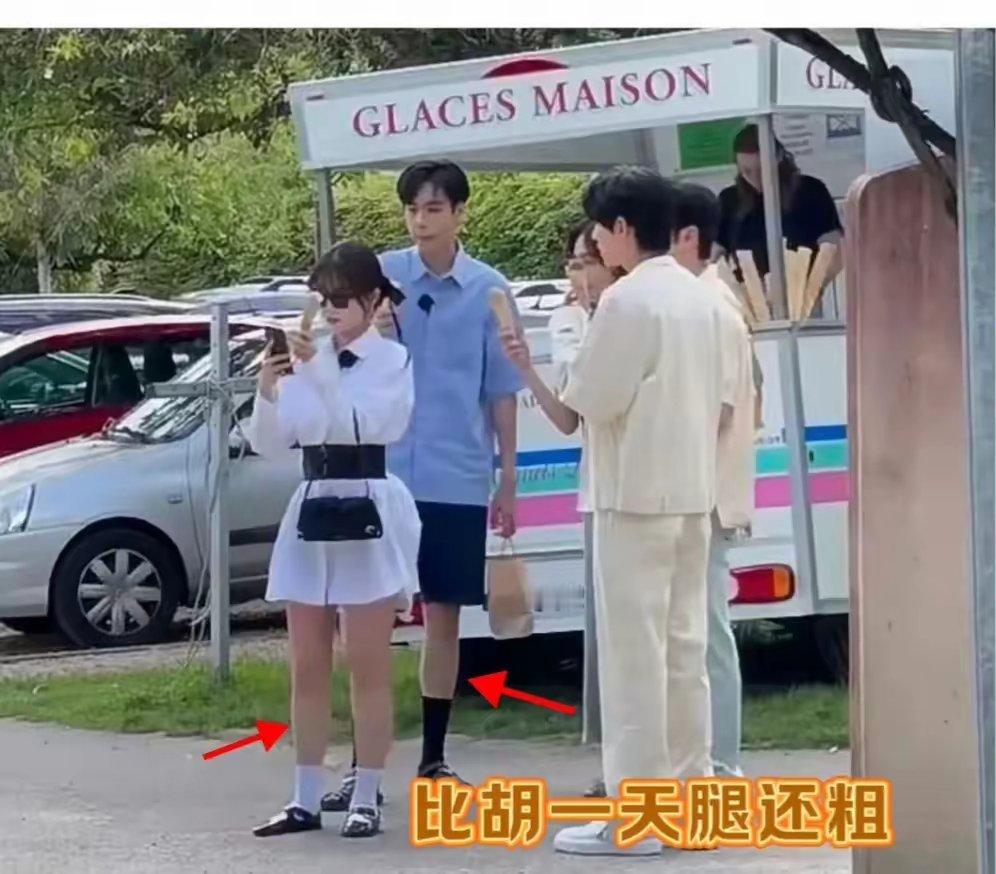 虞书欣《中餐厅》生图，被姜妍秒了 ​​​