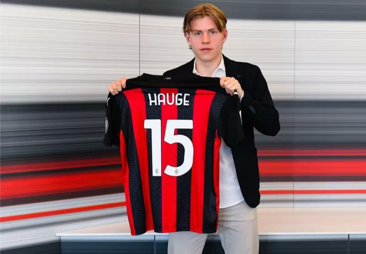 海于格，圣西罗进球献给红黑球迷！
国米1比2博德闪耀，海于格打进1球，带领博德闪