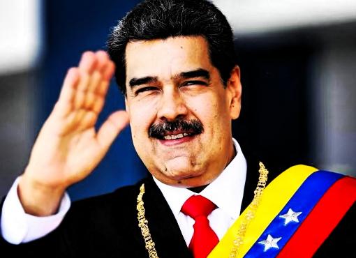 这马杜罗确实是个狠角色，不得不服！
 
你想想看，对面那帮人又是搭台又是架机位，