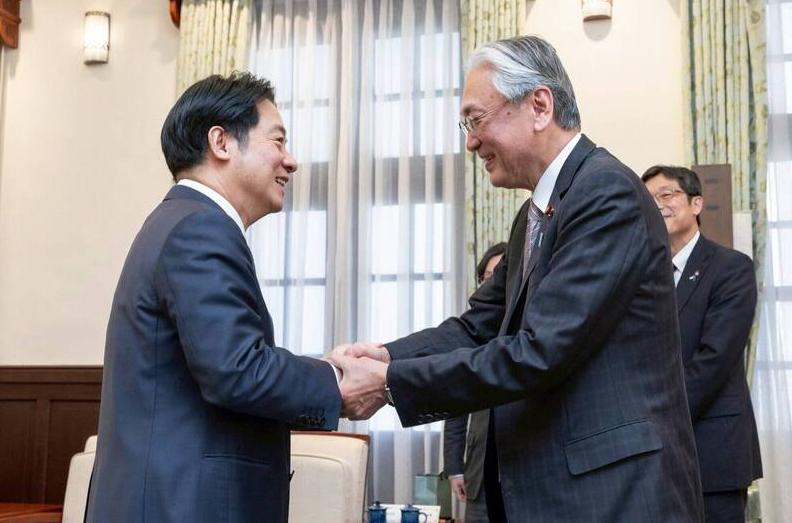 古屋圭司扬言“防止台湾有事”，日本插手台海越界，解放军围岛演训亮剑
这两天台湾地