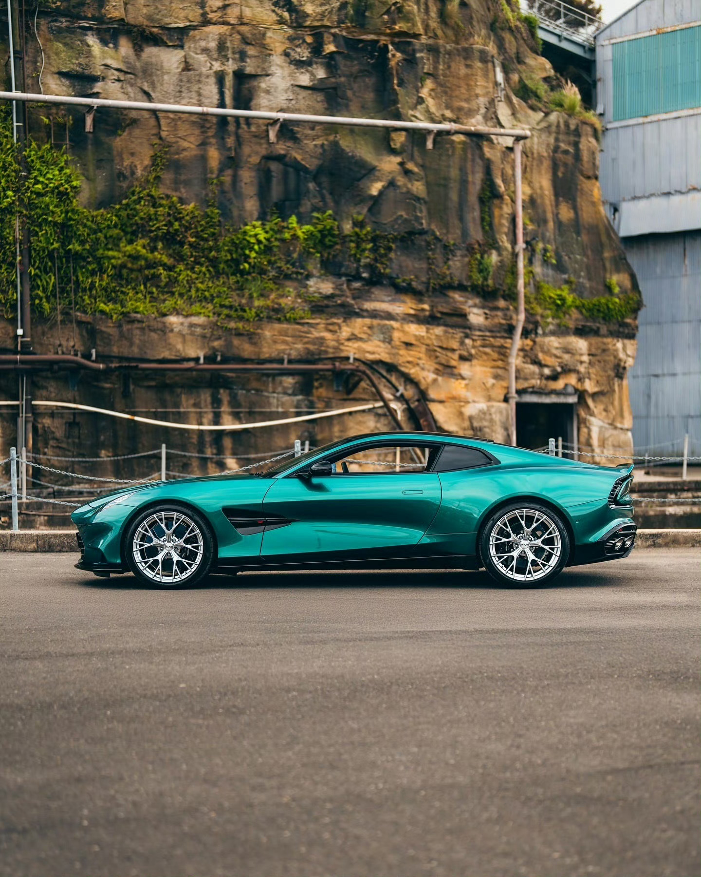 阿斯顿·马丁 Vanquish
