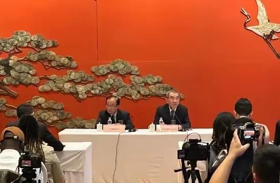 中美一旦停止贸易，那么中国将不再进口美国的任何一样东西，这样的做法看似是伤敌一千