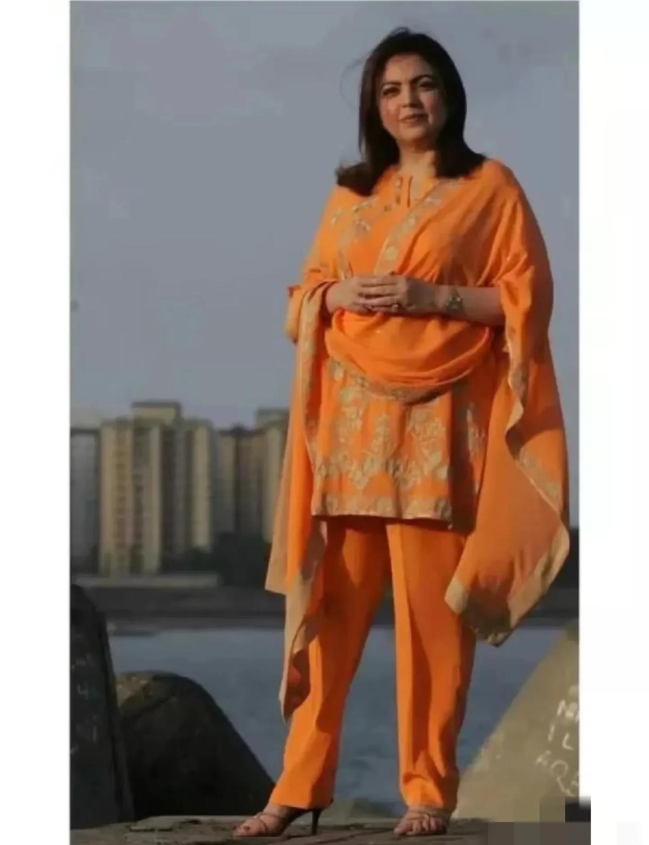 最像你的孩子，会偷走你全部偏爱——基因早就把答案写在了脸上。
妮塔·安巴尼每次与