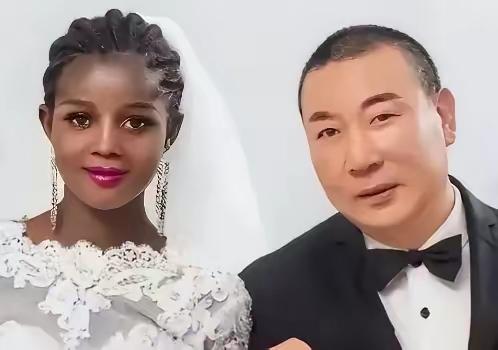 2017年，47岁的中国大叔，跟一个非洲女孩开玩笑：做我老婆怎么样？谁知，女孩的
