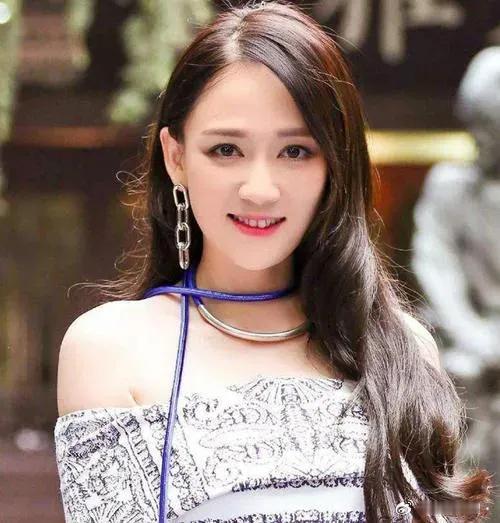 女演员就该拍合适自己年纪的作品！ 6月4日凌晨四点多，陈乔恩依然没有入睡，在社交