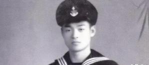 1948年，一名十九岁少年闯入军区高声寻父，场面格外令人动容。而许世友闻声现身，