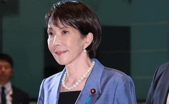 大快人心！高市早苗又惹麻烦了！国际逮捕令或发往东京。这位日本新首相。上台时间不长