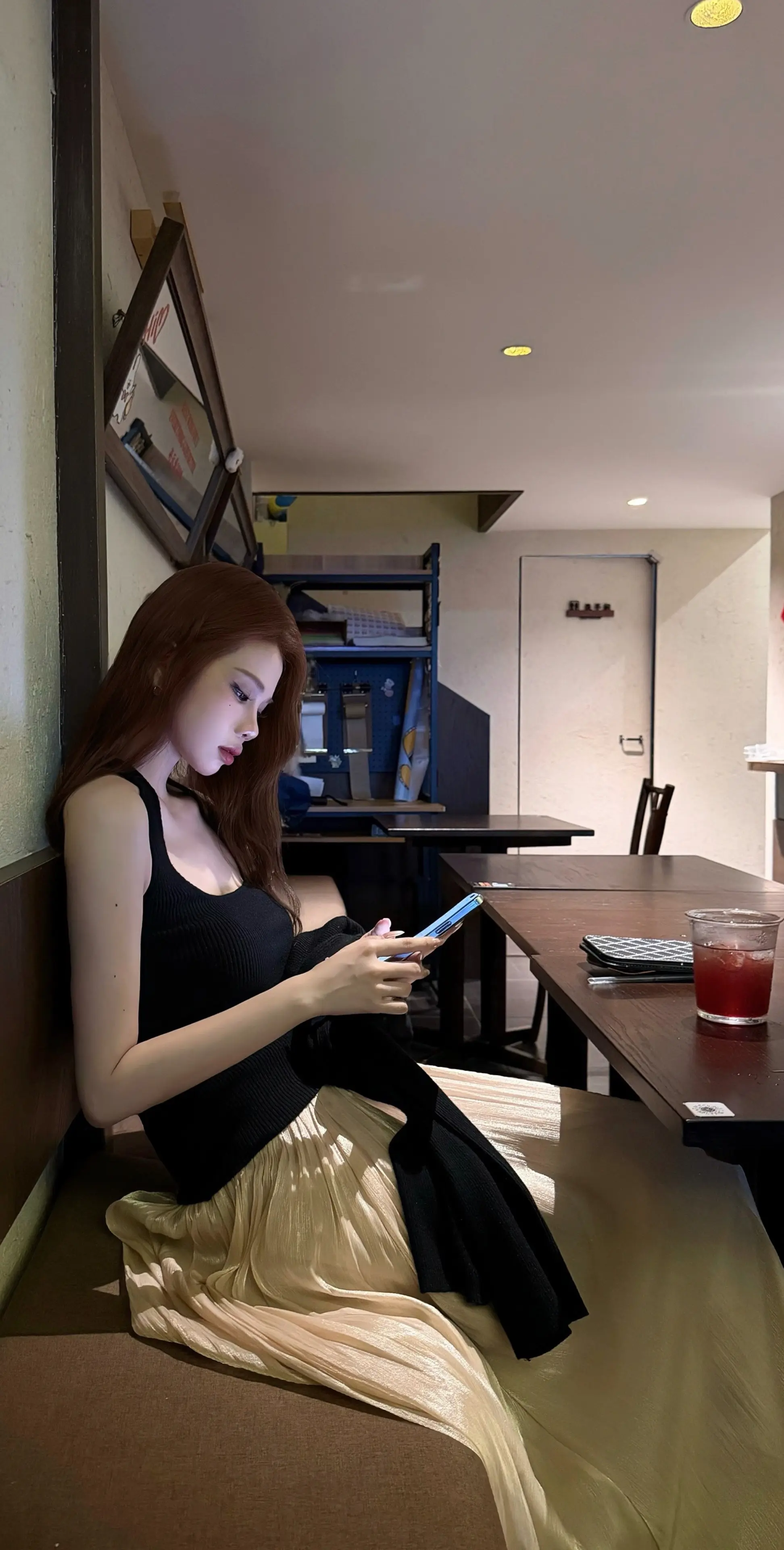 有些人会和你说我是个善良的女生有些人会说我是个 bitch两个都没错他...