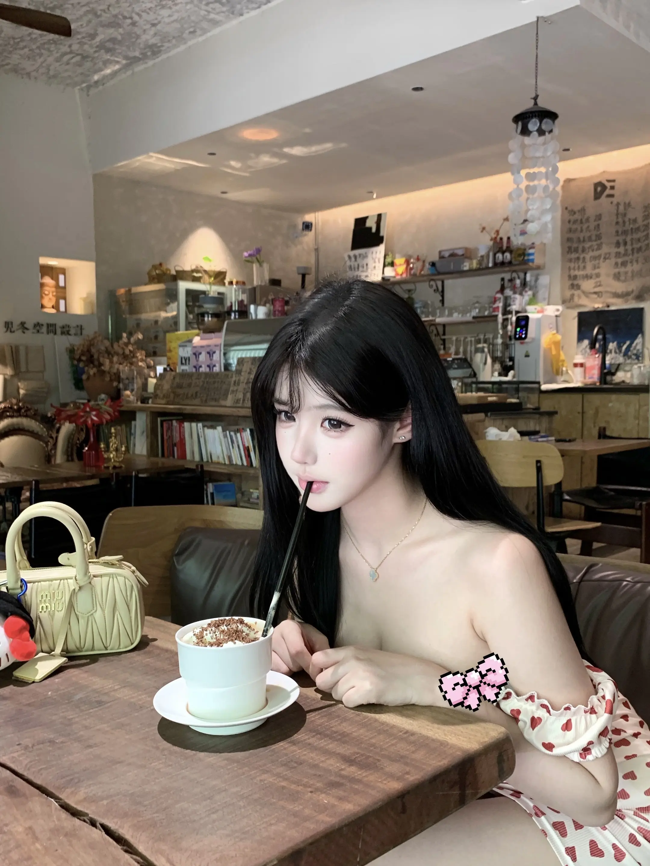 居然真的有男孩子 愿意大晚上跑过来。给我送吃的 我真的很感动 就是配送费贵了些
