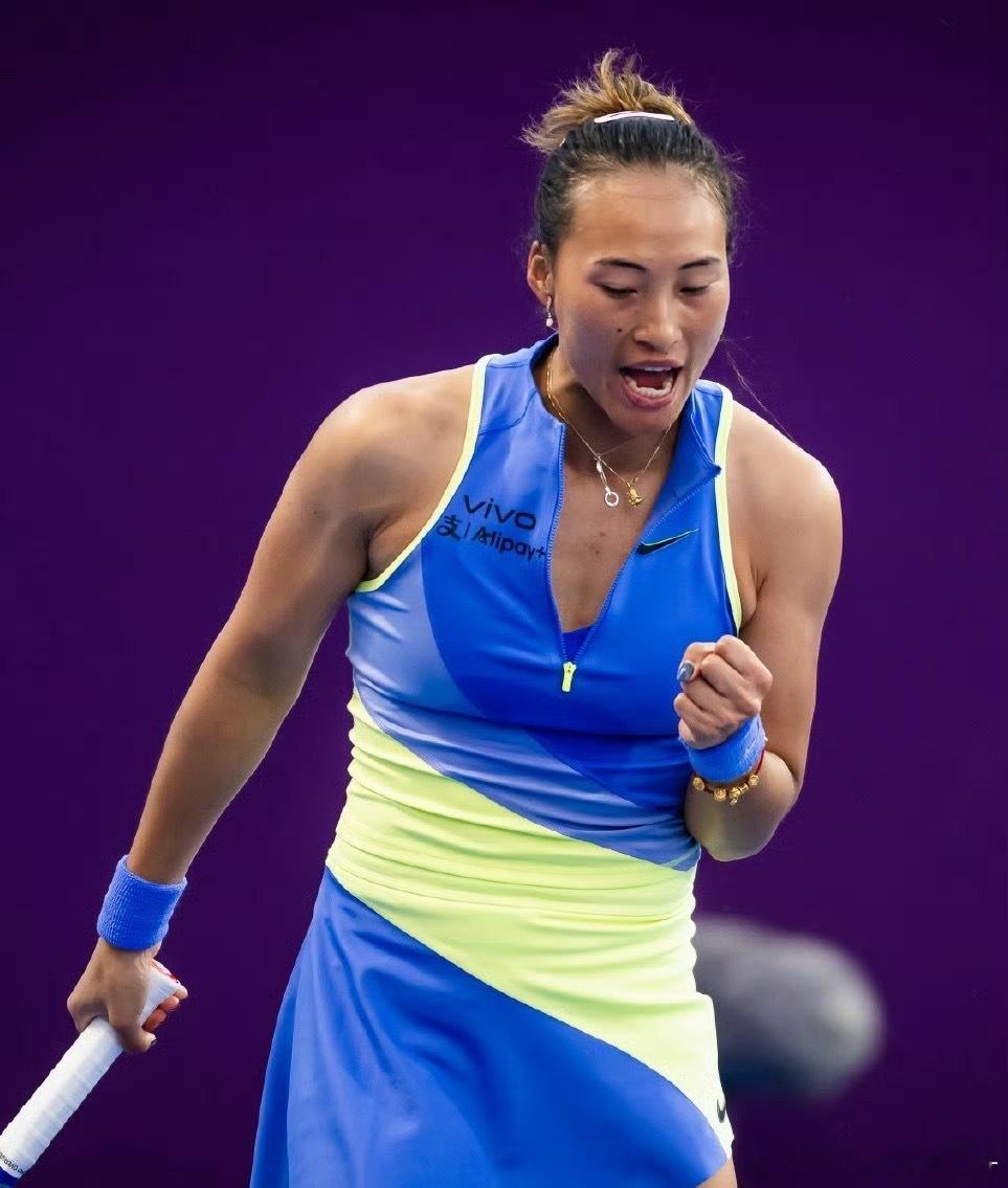 郑钦文vs帕克斯 你文挽救盘点5-5打平！！！加油啊！ 