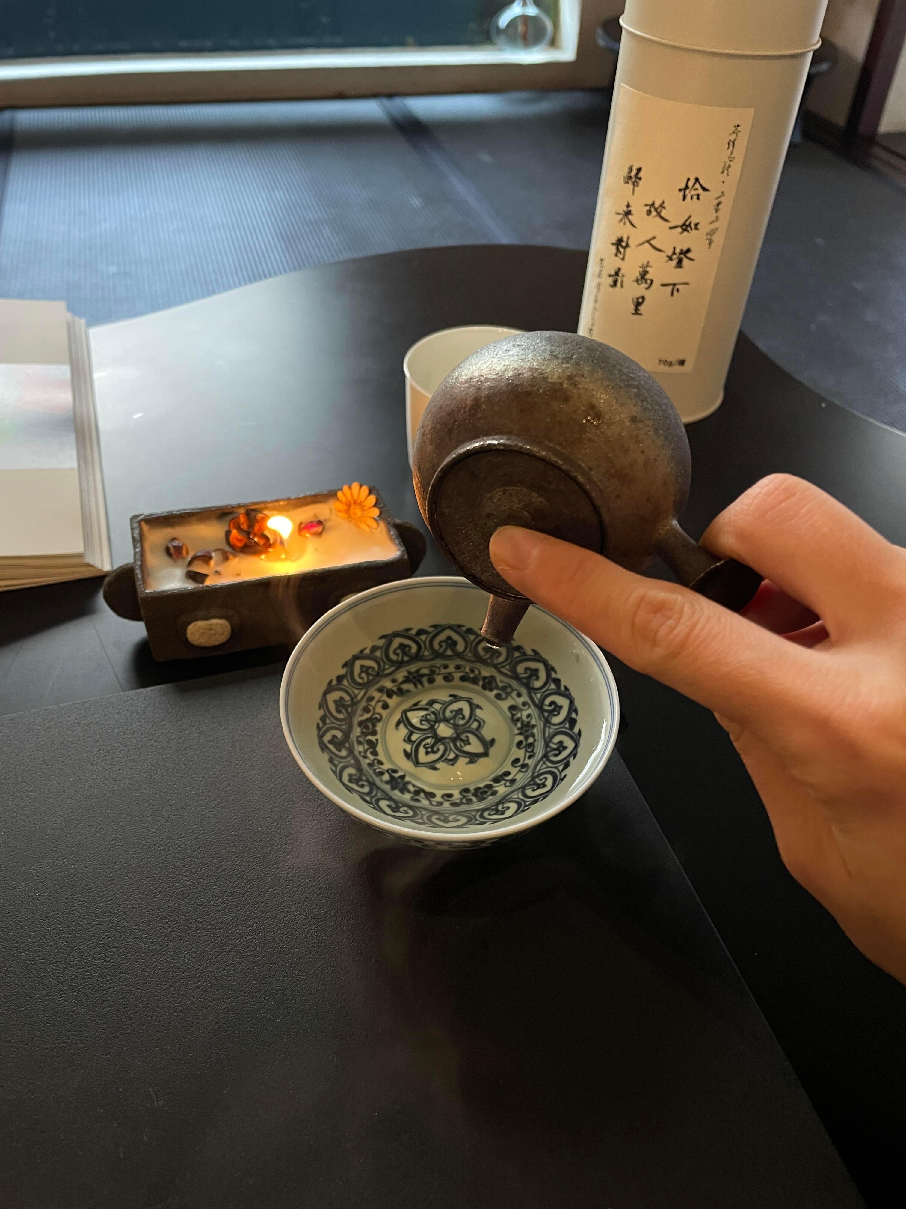 你的评价无法构成十分之一的我，却是一览无余的你自己。 ​​​