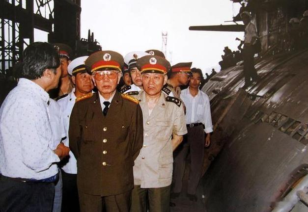 1998年，开国元帅贺龙之子贺鹏飞秘密走进香港商人徐增平的办公室，他压低声音对徐