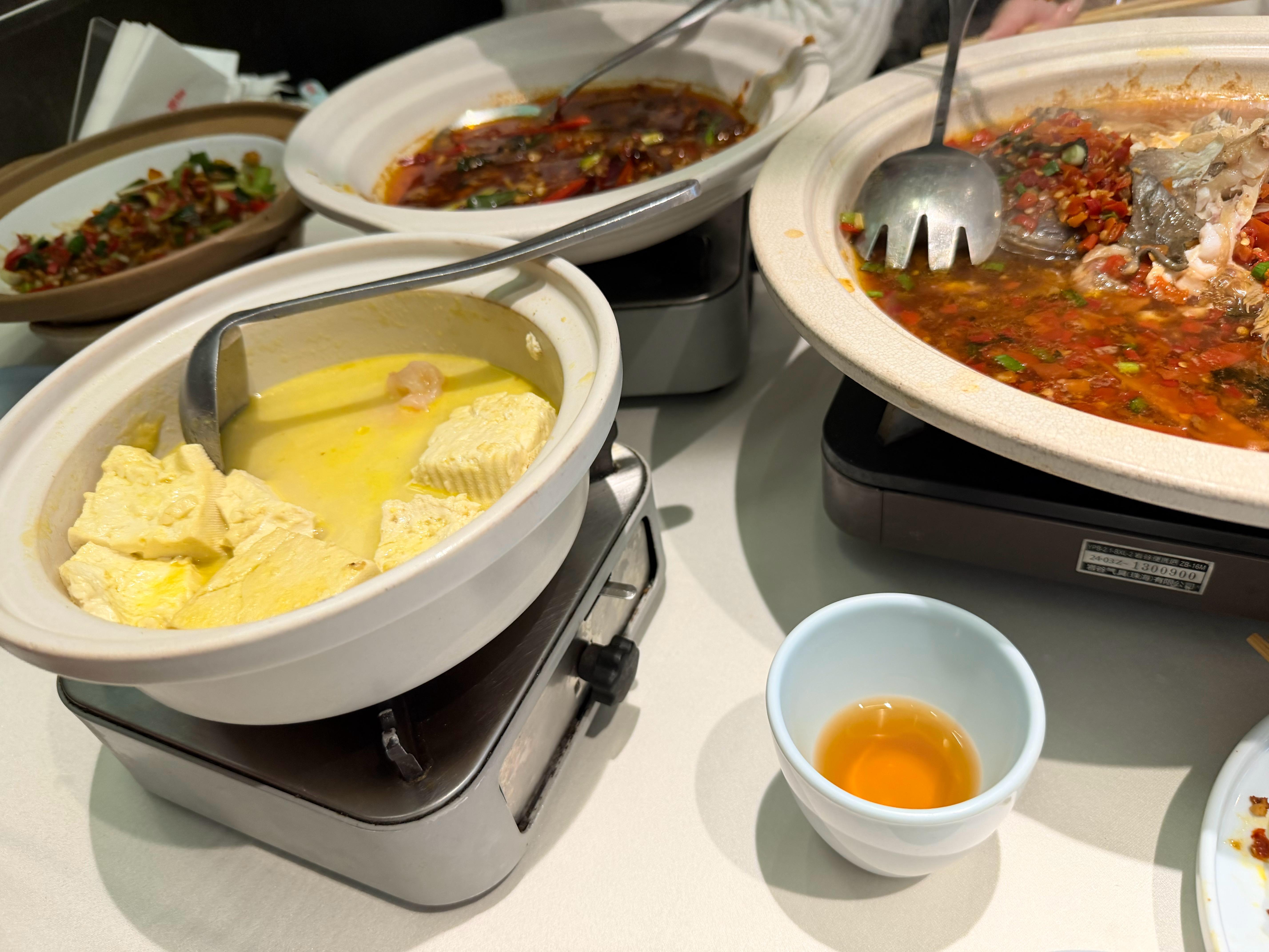 工作室今天开工了中午还请小伙伴炫了一顿明确了今年的工作任务和目标更新了一些新设备