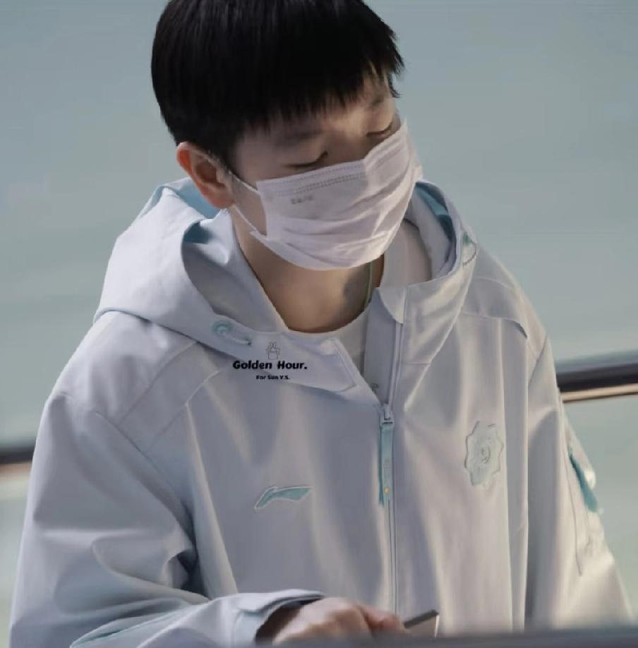 对于孙颖莎来说
到了伦敦，最大的挑战不是吃不惯
也不是赛前的心理压力，而是倒时差