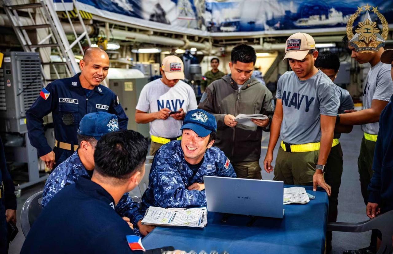 菲律宾武装部队和日本海上自卫队第3次双边海事合作。然而大家的关注点在日本海自用的