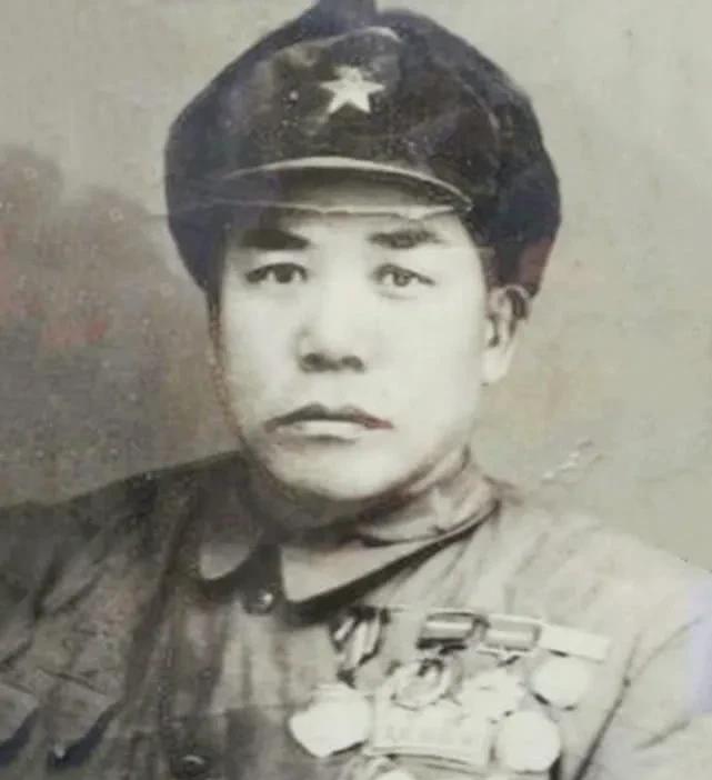 1955年，授衔大会上，毛主席指着名单问：“那个凭一把大刀，砍杀27个鬼子的‘军