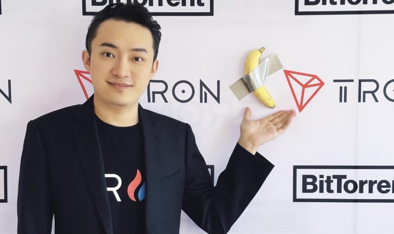 就是这根香蕉吗？
价值624万美元就因为用灰色胶带粘在墙上吗？
只需要三天，
这