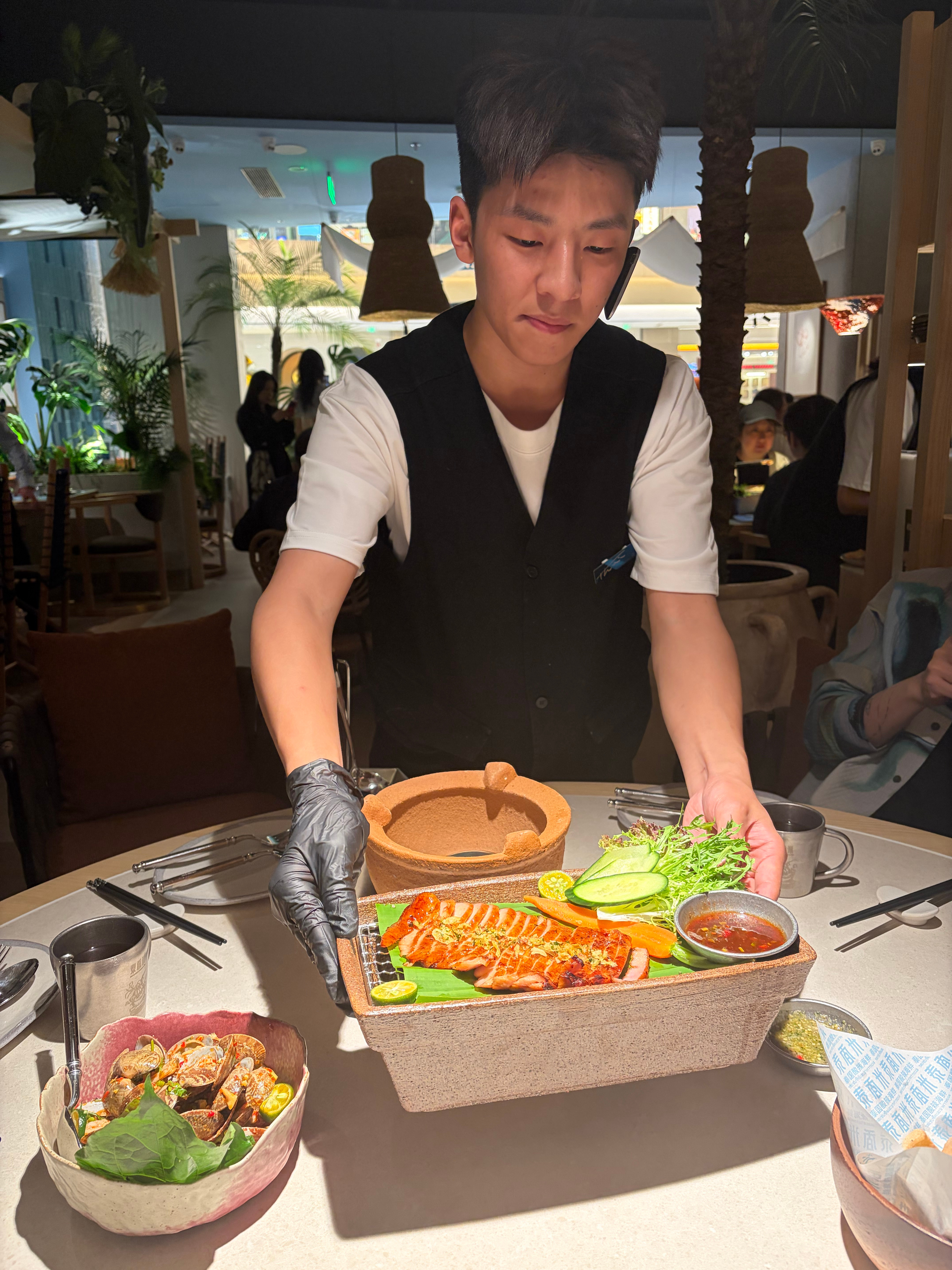 泰香米光环花园城新店新张，品牌首家艺术餐厅降临《织味》为席，邀新老食客共饕泰香米