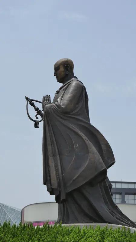 玄奘西行归来，缘何写下《大唐西域记》？
许多人仅知晓玄奘西天取经之事，却不明他撰