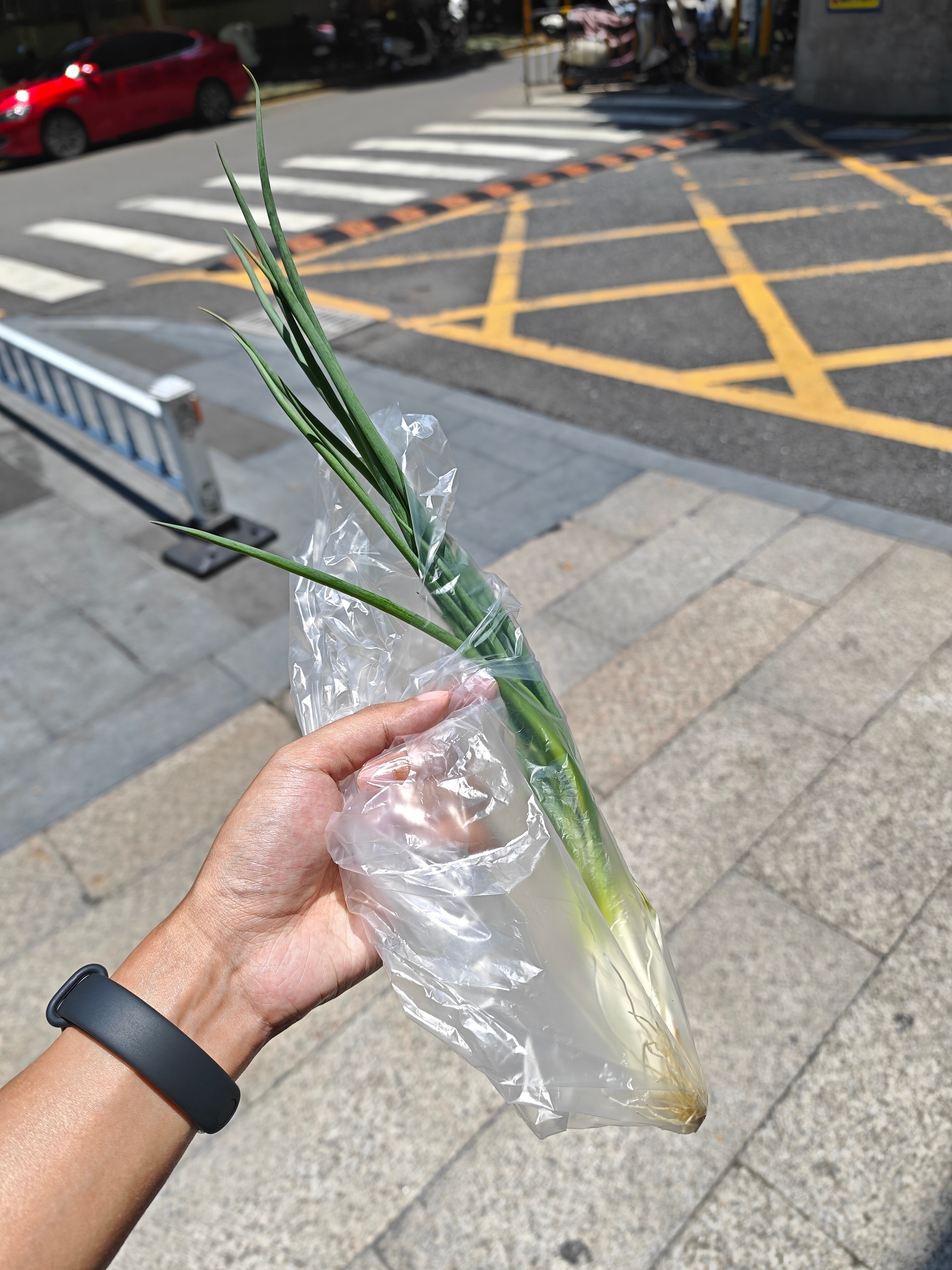 老婆经常做饭做到半道叫我出门买根葱 