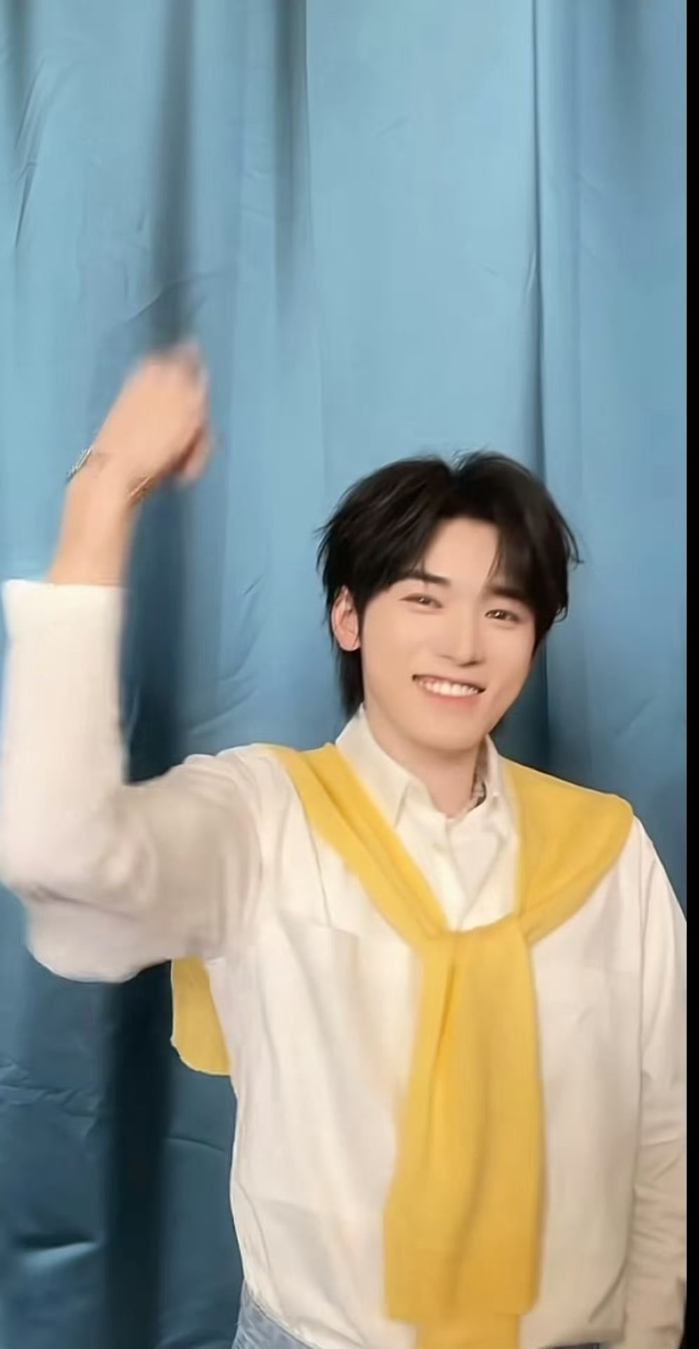 宋亚轩跳复仇摇又被这个微笑耶耶耍惹被宋亚轩复仇摇耍了