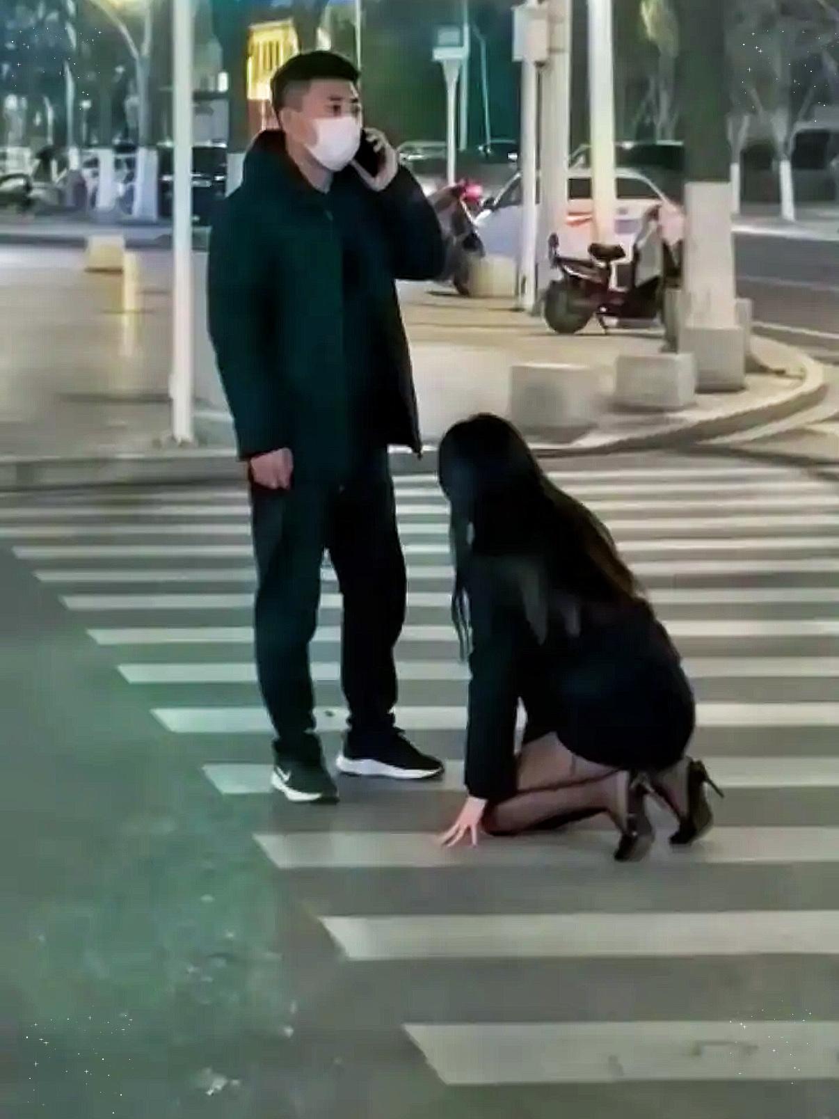 婚姻犯错后不离婚，才是最折磨人的内耗

我表妹结婚六年，原本日子安稳、家庭和睦，