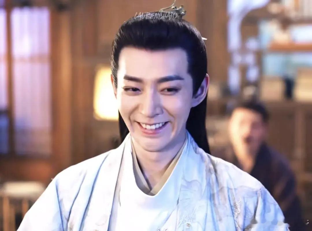 邓为笑起来这么恐怖的吗？ 