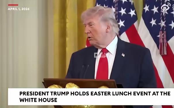 特朗普：“我给法国总统马克龙打了电话，他老婆对他很不好，而且他右下巴的伤还没好 