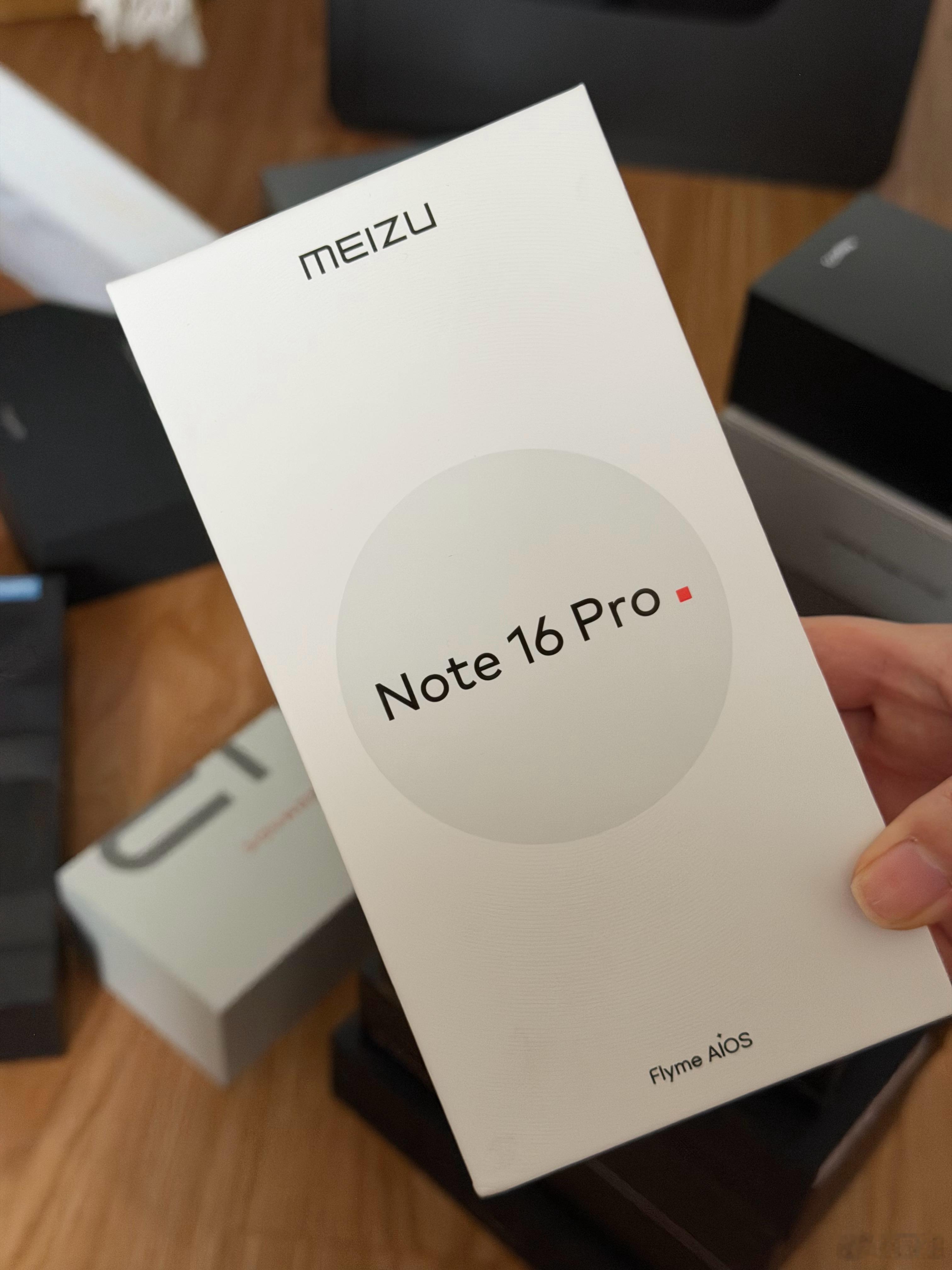 才发现手里还有一台魅族Note16 Pro，现在已经是老古董了，珍藏版了～ 