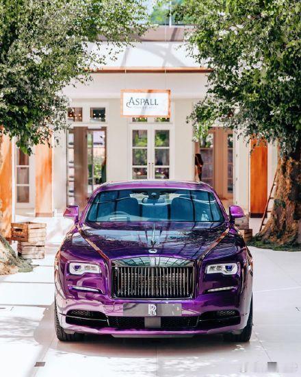 骚紫色劳斯莱斯Black Badge，你喜欢吗？ ​​​