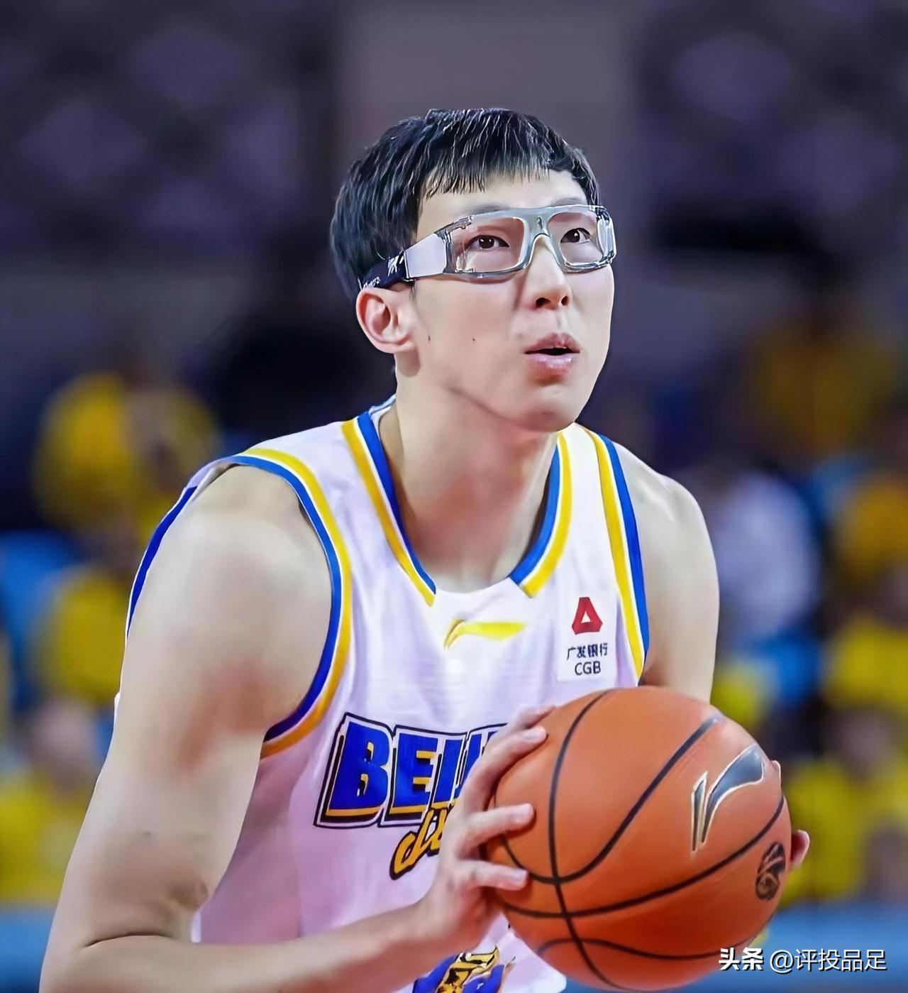 奥尼尔的罚球够差的了，没想到周琦更差，昨晚北京北汽对阵吉林男篮时他8罚0中，加上