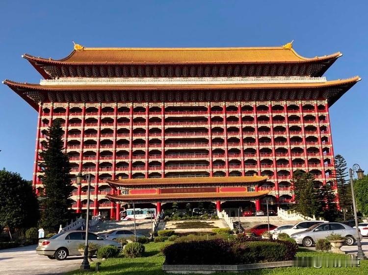 韩国瑜近期提出将台立院迁至台北圆山大饭店的计划，主要是考虑到现有立法院设备老化、