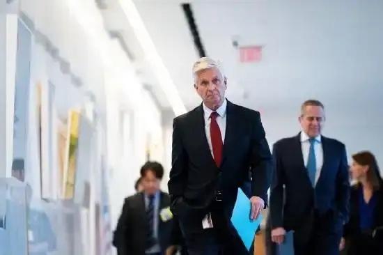 【美联储主席热门人选沃勒放鹰，美股大跌，A公子能雄起吗？】美联储理事克里斯托弗・