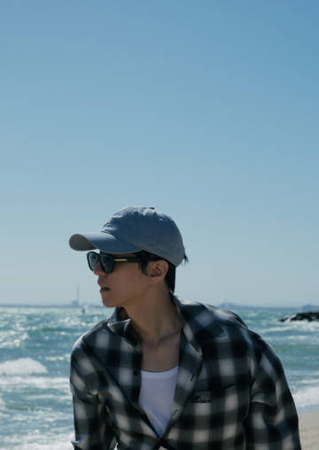 王俊凯开工晒照王俊凯晒开工照王俊凯晒开工照 