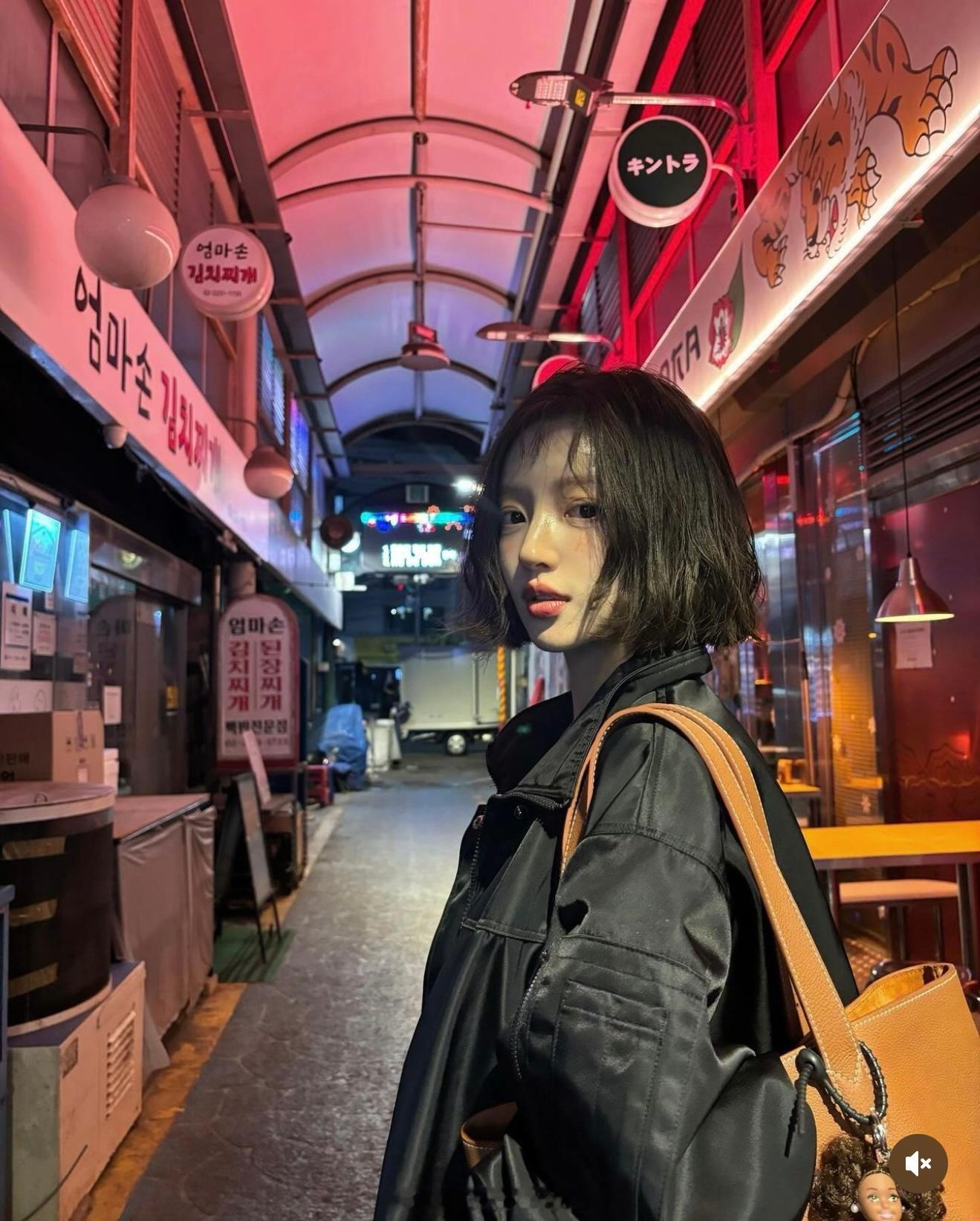 洪智允  洪智允 📷pose 