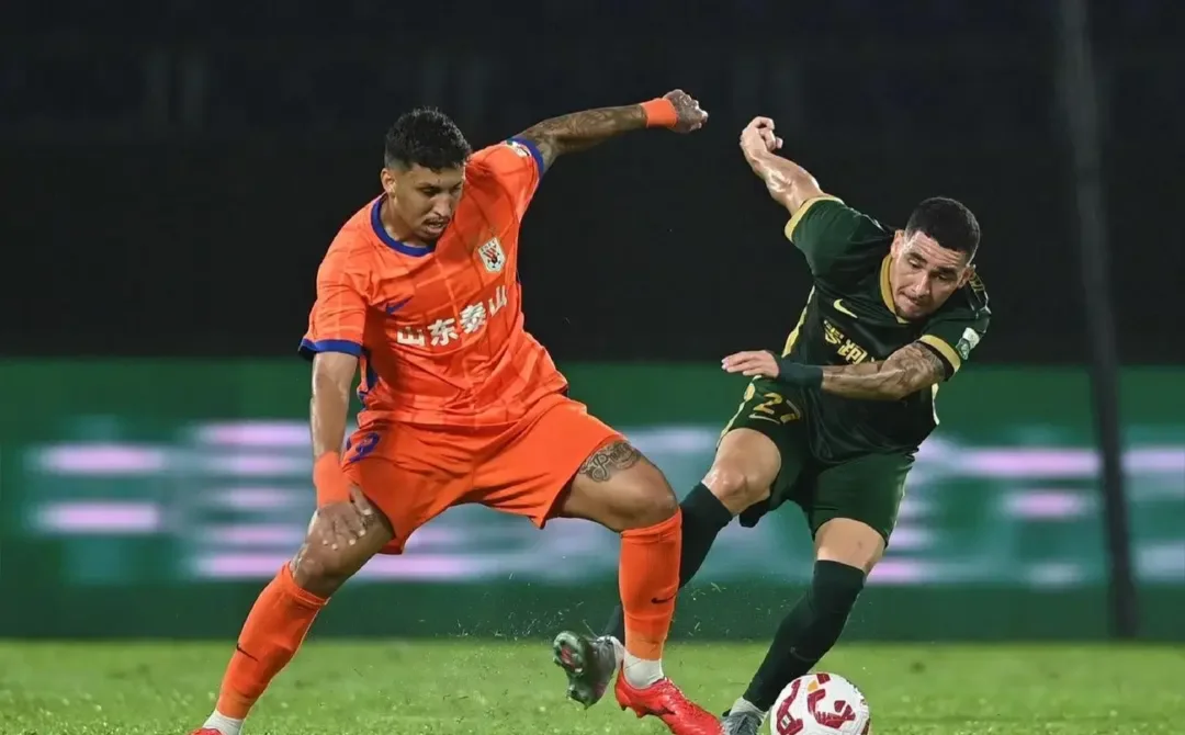 浙江2-2平泰山，点球与失误交织成平局