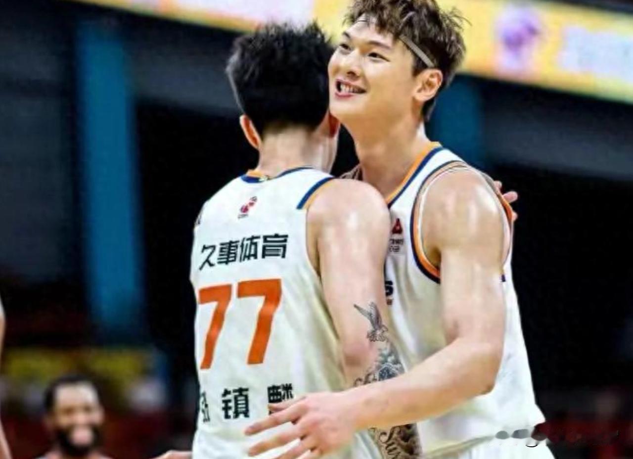 广厦是卫冕冠军，总决赛被上海打了个3比0，第三场在自己主场输了33分，你品品这个