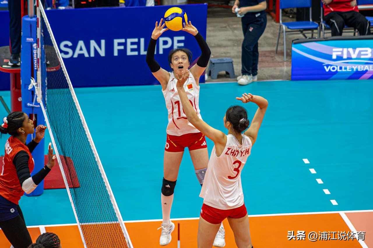 中国女排遇阻3-1击败多米尼加晋级U17世锦赛八强：4人得分上双，副攻陈馨怡赵雨