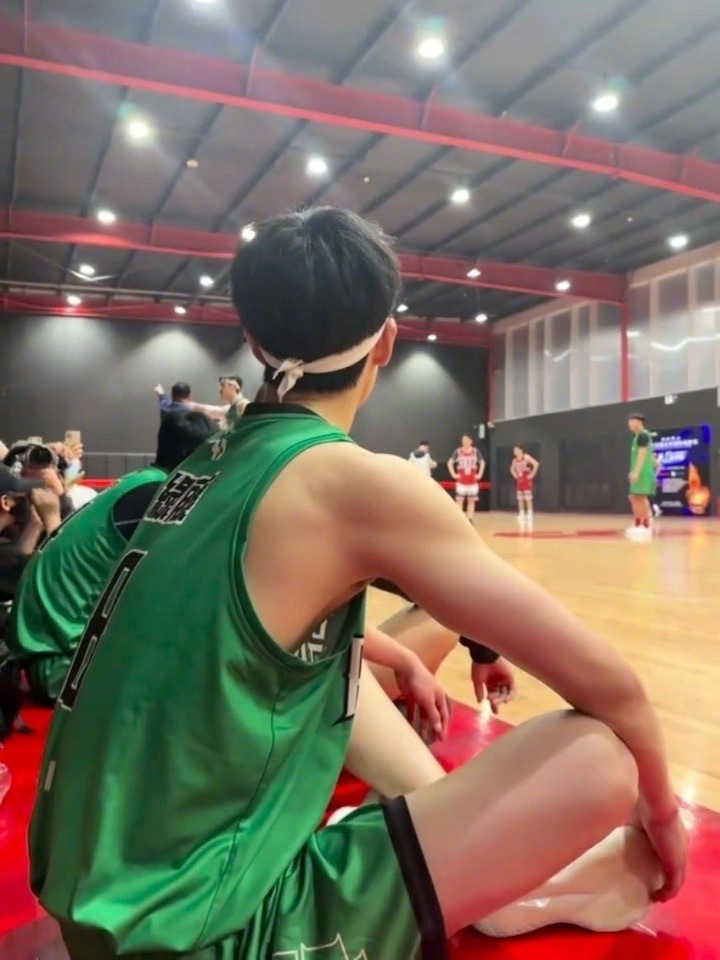 李昀锐哥哥热血男大即视感🈶！｜李昀锐