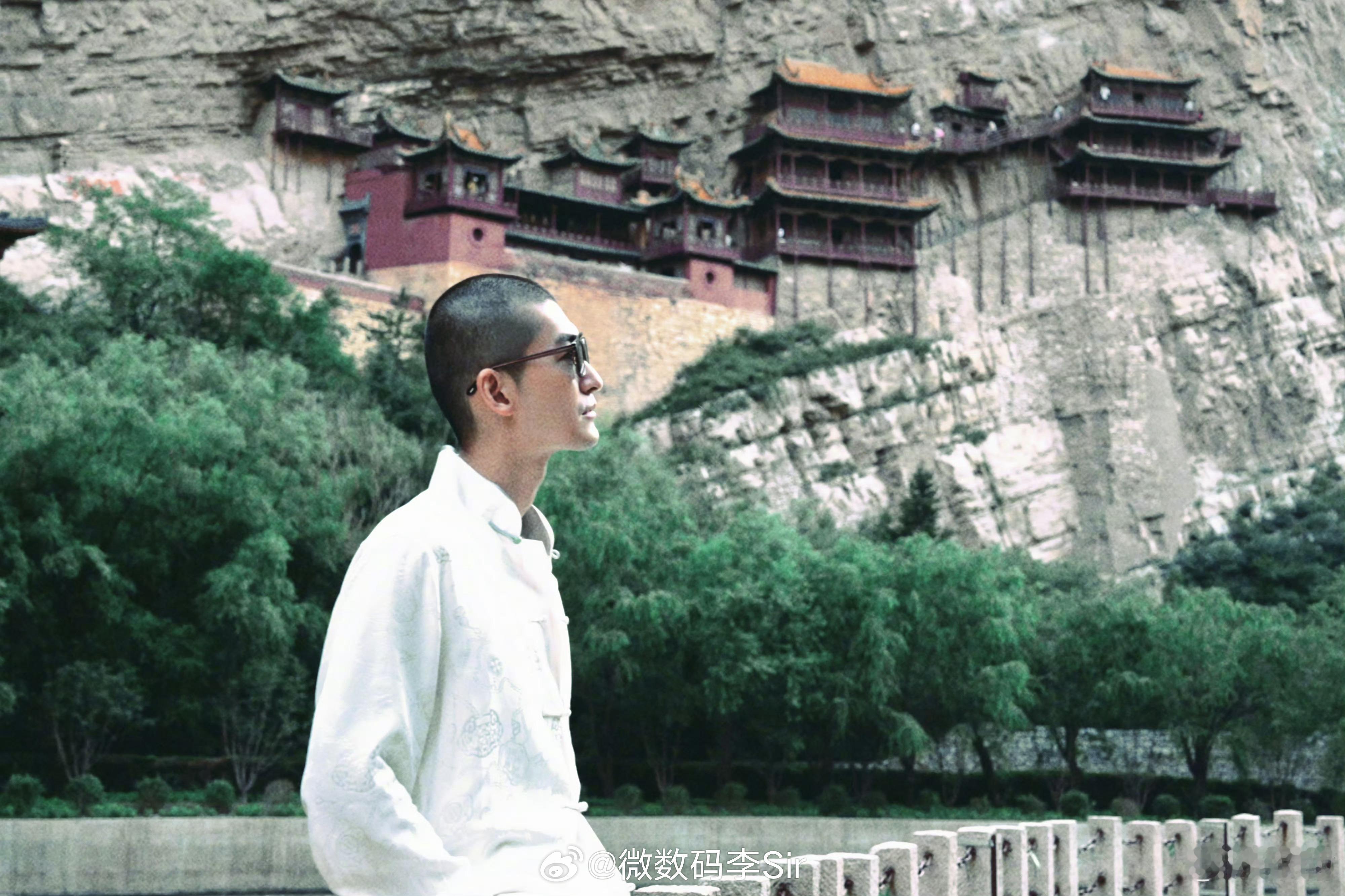 张翰剃了寸头不会有人忘记了吧[思考] ​​​