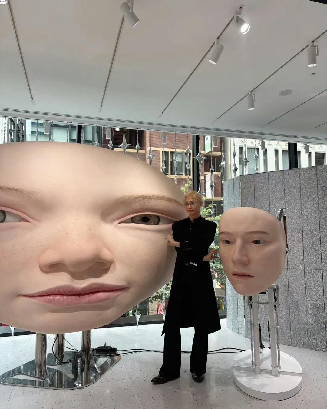 一本正经的搞笑 ​​​