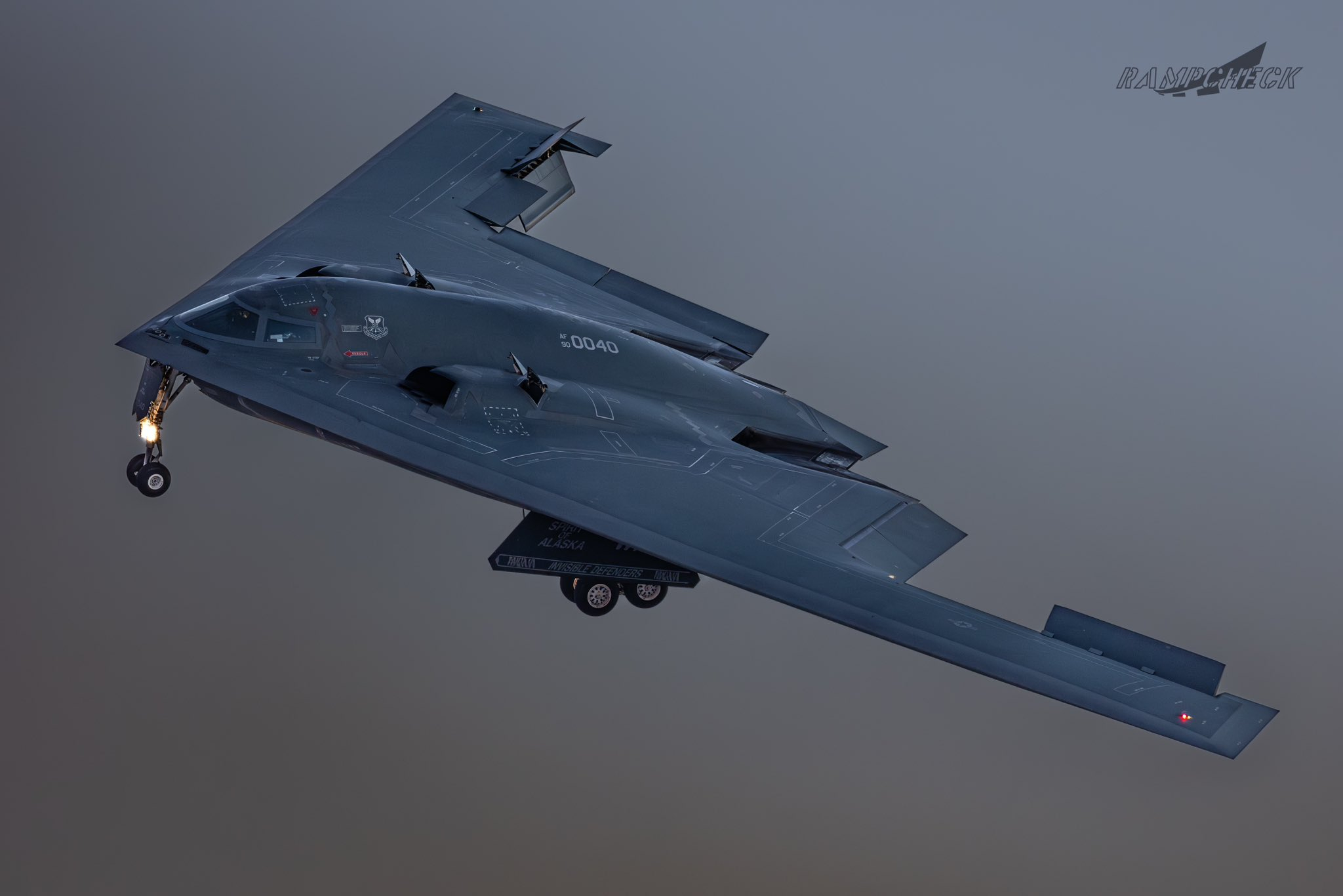 内利斯基地上空的B-2每天认识一件兵器 烽火问鼎计划 ​​​