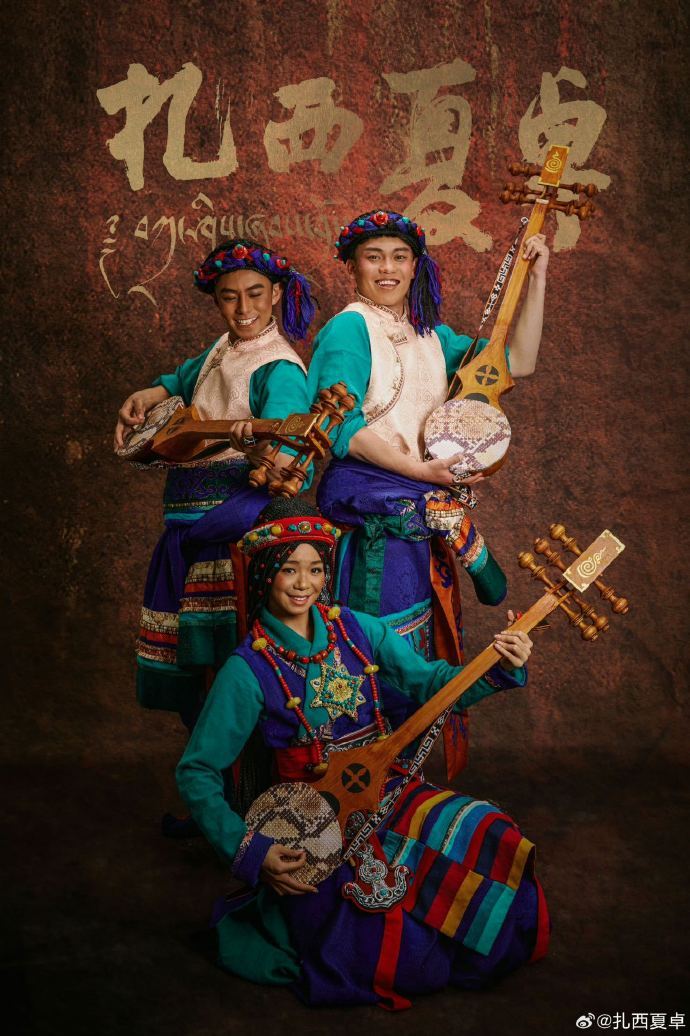 佟丽娅给中国首部踢踏舞打call中国首部踢踏舞剧北京首演 救命救命? 被佟丽娅推