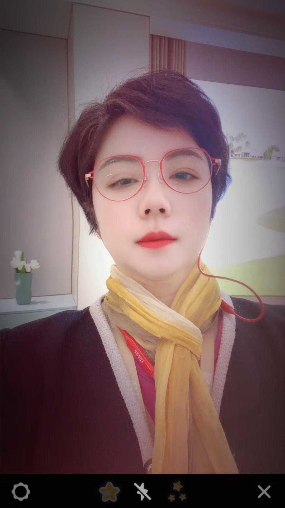 喜欢古装的我尝试不同的风格 美美的道具抖一个 原来穿上古装我也可以这么美 自乐一