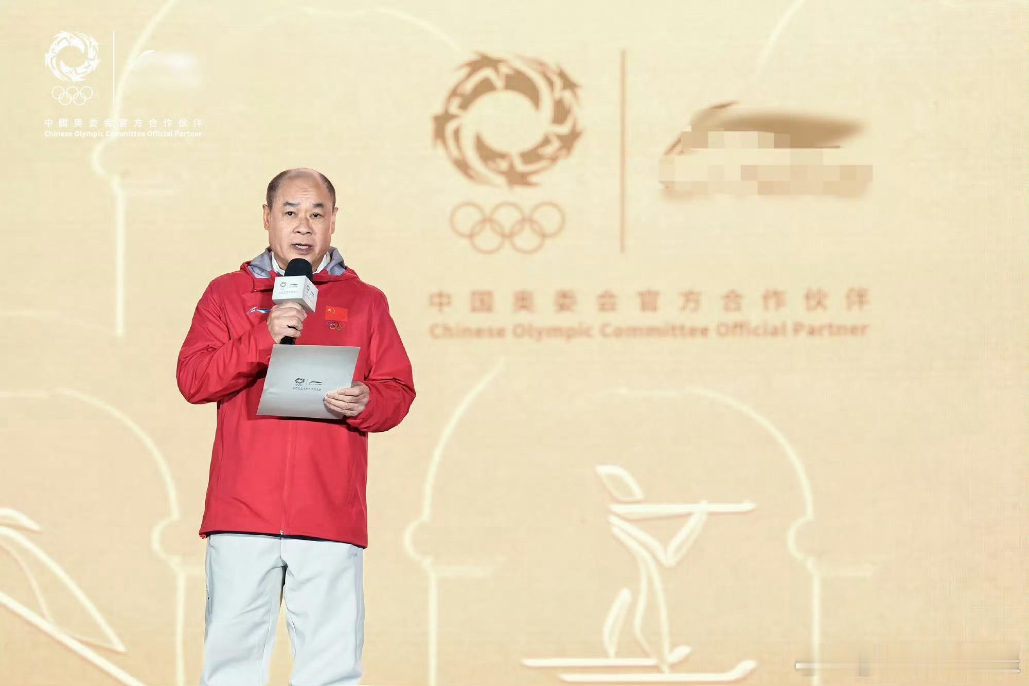 李宁发言满满中国自豪感 自豪感直接拉满！李宁的发言见证中国体育成长，运动员带着大