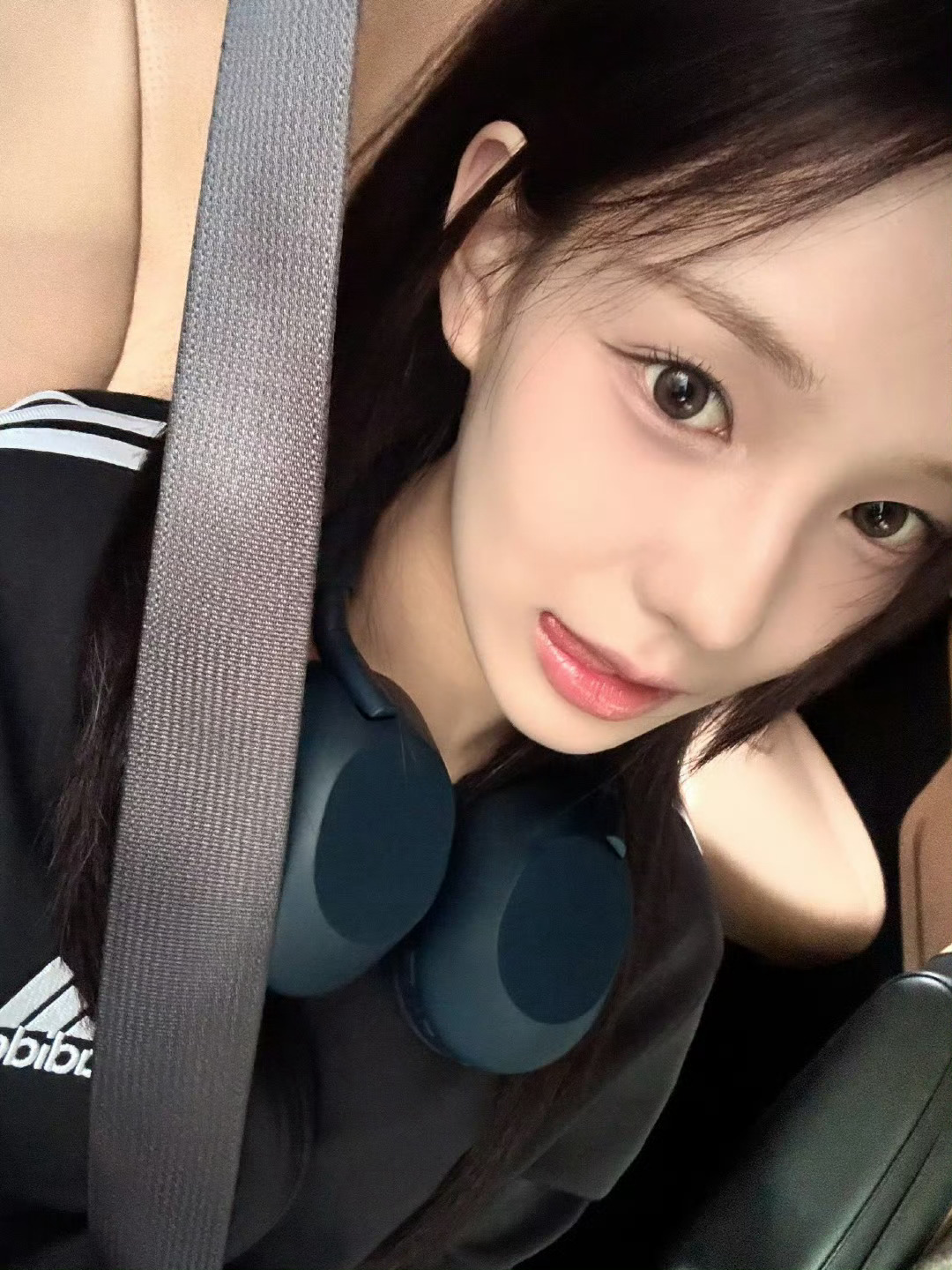 kpop自拍分享SARANG 李luda 吴海媛 王怡人 ​​​