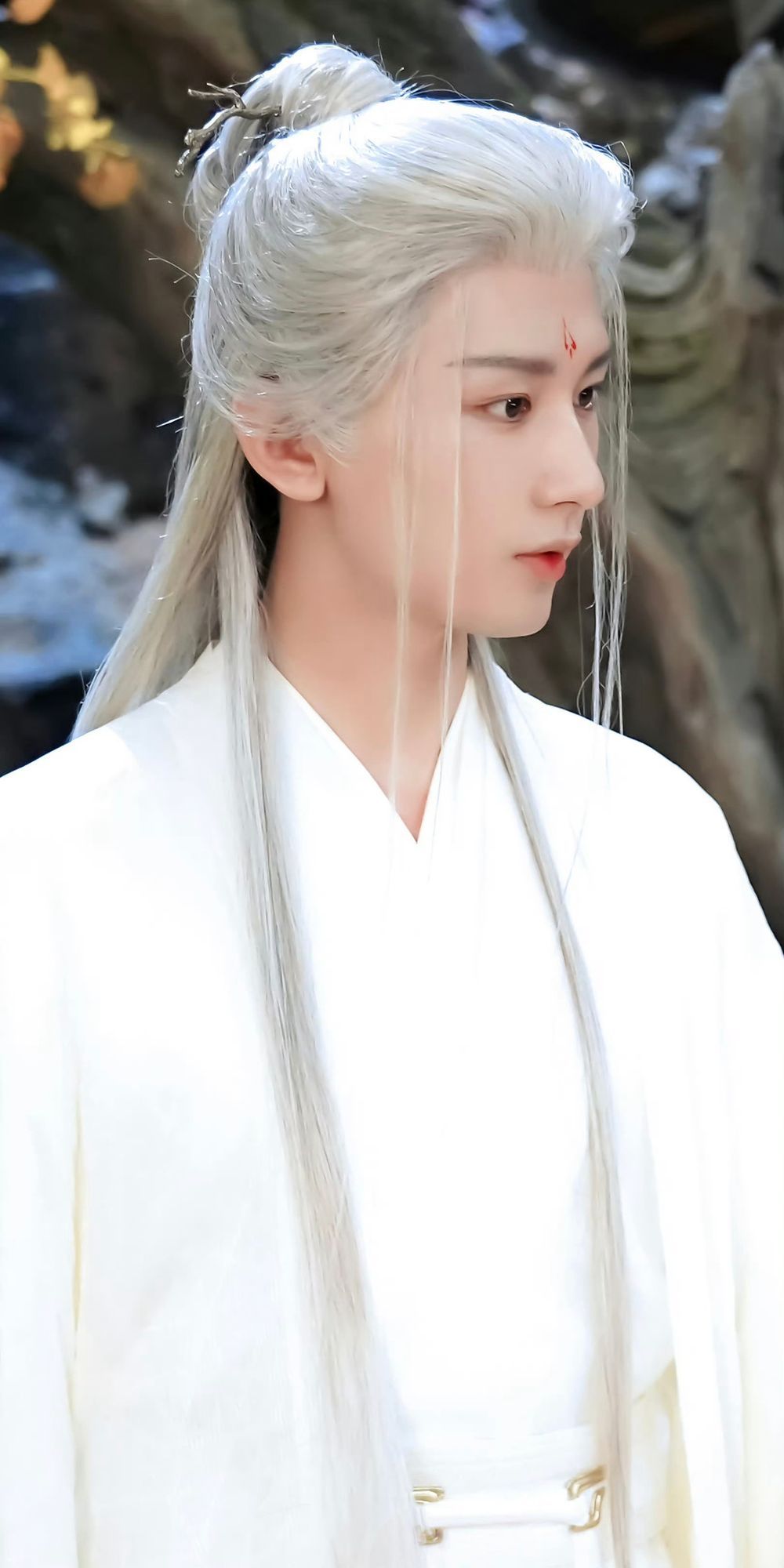 山海铸侠骨，江湖映同心。武林风云变，破雾待君行。期待萧秋水✌成毅赴山海cy成毅萧