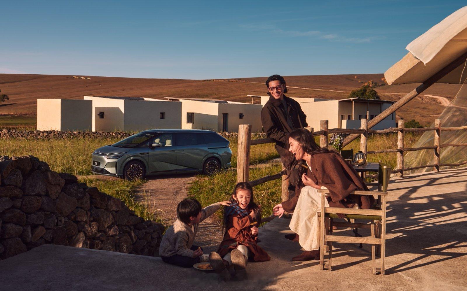 “一杯咖啡时间，一周用电无忧” 小鹏X9超级增程以452km纯电续航+1602k